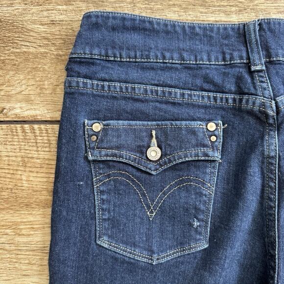 Levi's The Original Jean 526 Slender Bootcut Jeans Size 10M - Picture 10 of 16